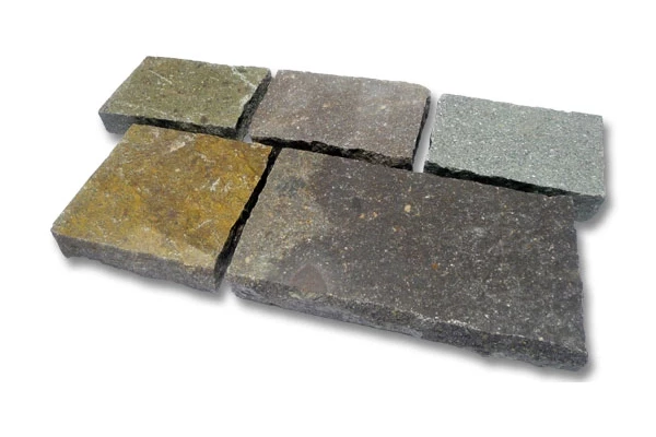 CUBIK - Dalle porphyre clivée 40xLLx2/5cm long. libre mélangée