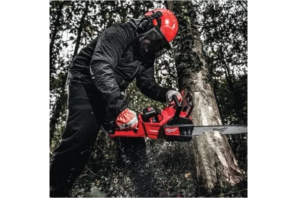 Tronçonneuse Milwaukee 18v guide 40cm + 1 batterie 12ah