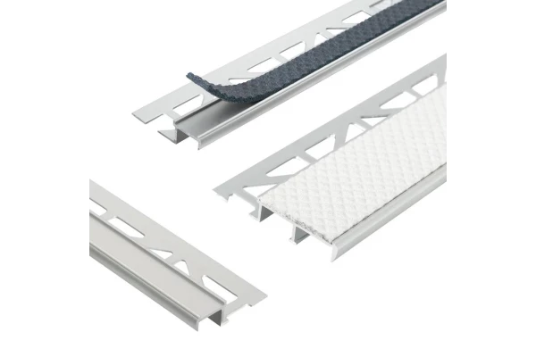 Dural - Profilé nez-de-marche en aluminium avec insert de sécurité antidérapant - H. 11mm L. 2,5m