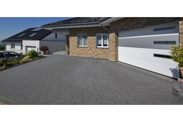 KANN Pavé déco Adina anthracite lisse cristal pose linéaire, ép. 8 cm
