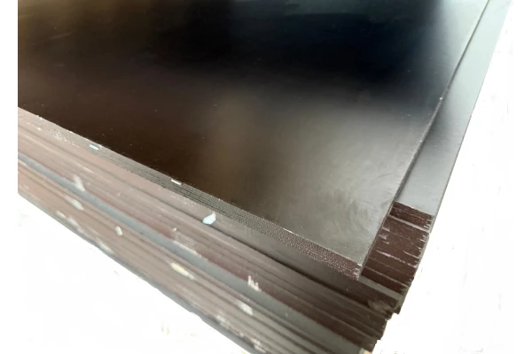 SABP - Panneau de coffrage ép.18mm, 250x125cm filmé Bouleau