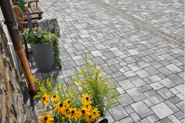 KANN Pavé déco Via Leano nero bianco vieilli pose linéaire, épaisseur 8 cm